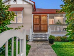 verandah-gates-28